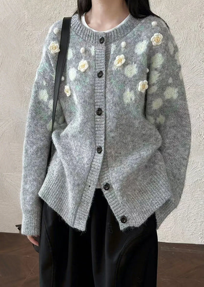 Beautifully Finished Coat in a Timeless Design