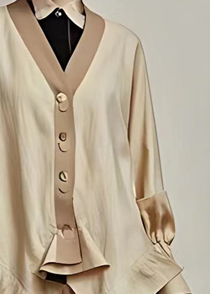Well Tailored Coat with a Graceful Silhouette