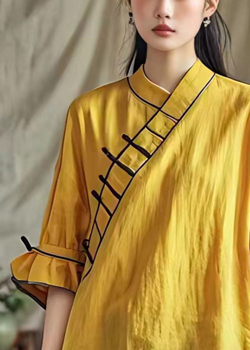 Beautifully Crafted Blouse in a Classic Style