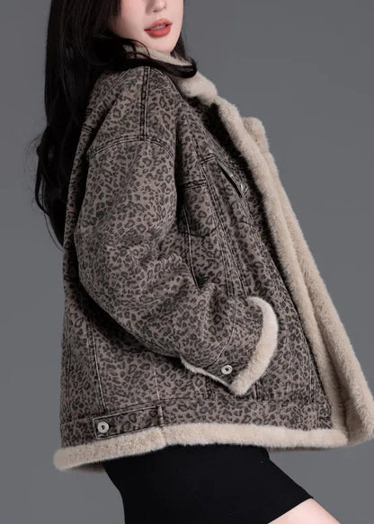 Sophisticated Jacket with a Clean Classic Look