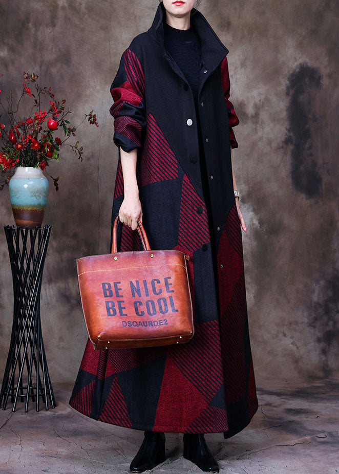 Well Tailored Coat with a Graceful Silhouette