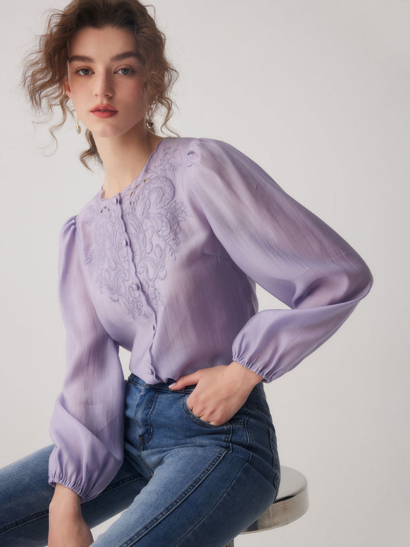 Well Tailored Shirt with a Graceful Silhouette