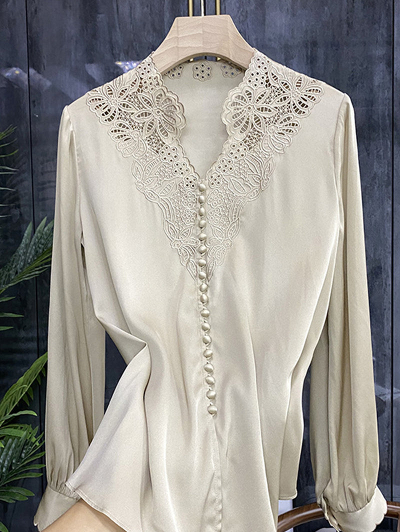 Classic Vintage Shirt with a Flattering Fit