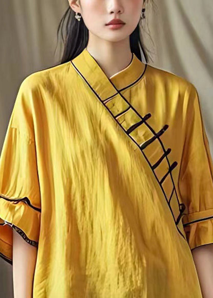 Beautifully Crafted Blouse in a Classic Style