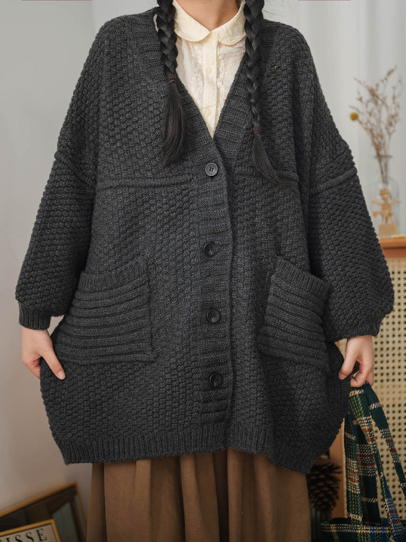 Well Tailored Sweater with a Graceful Silhouette