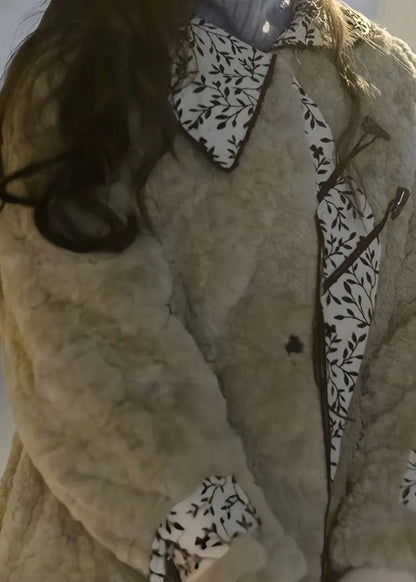 Sophisticated Coat with a Clean Classic Look