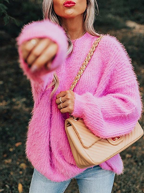 Well Tailored Sweater with a Graceful Silhouette