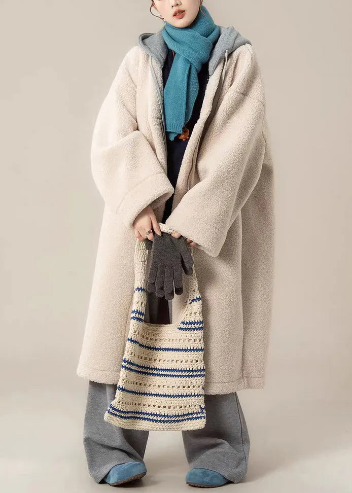 Well Tailored Coat with a Graceful Silhouette