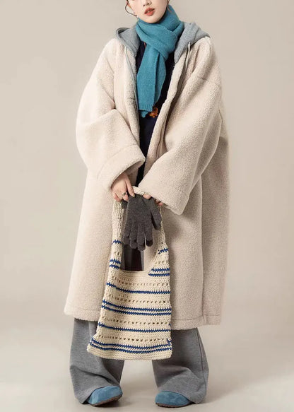 Well Tailored Coat with a Graceful Silhouette