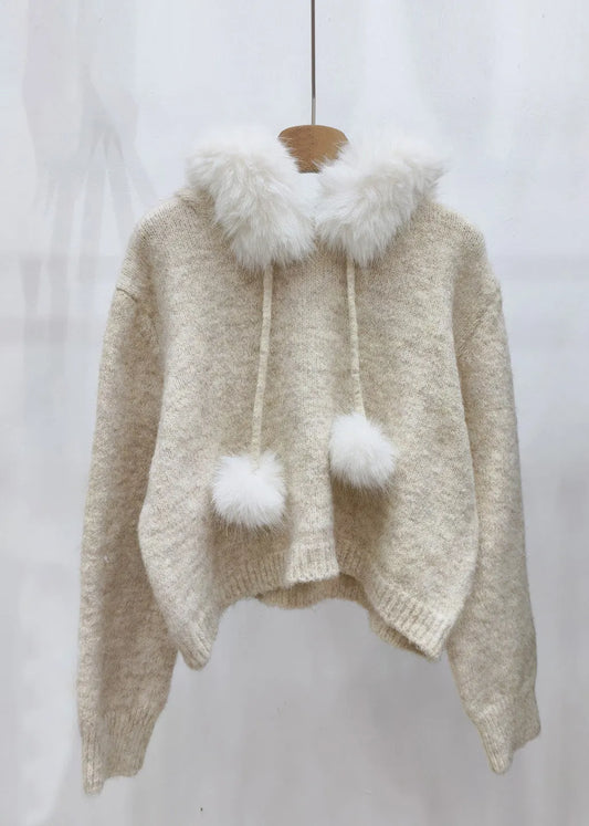 Well Tailored Sweater with a Graceful Silhouette