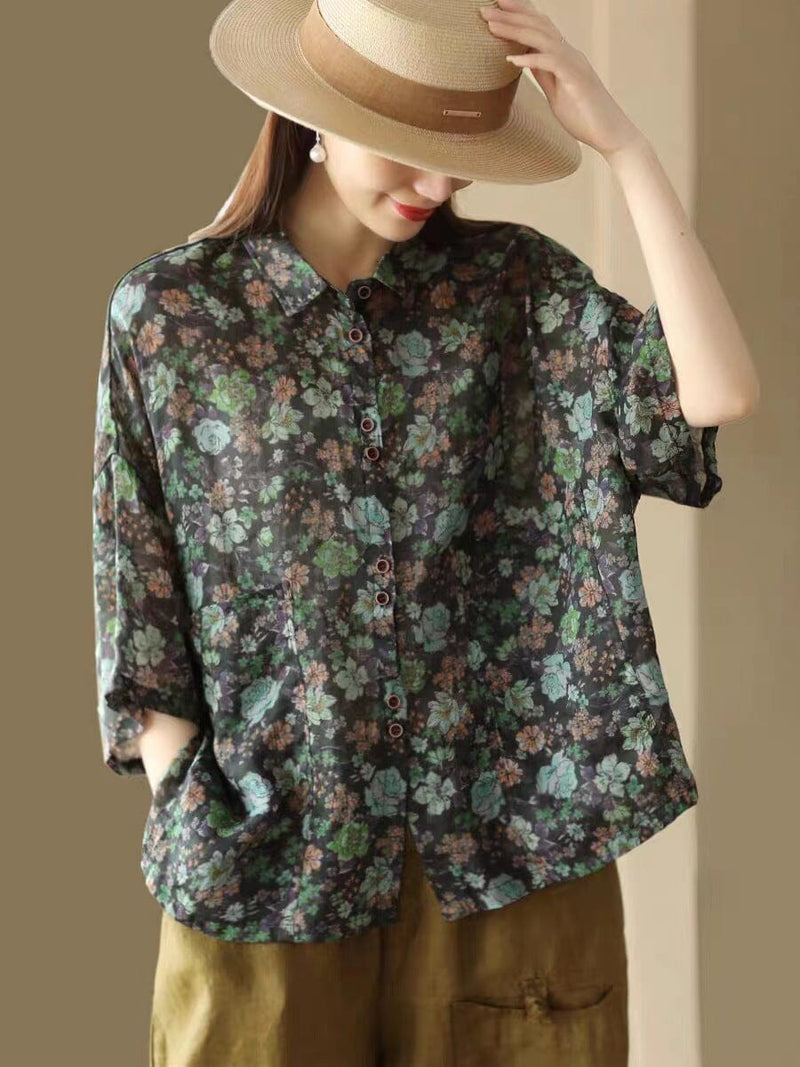 Classic Vintage Blouse with a Flattering Fit