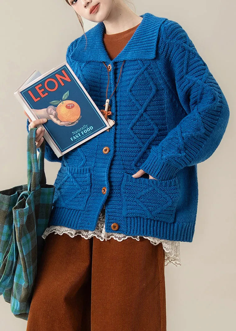 Beautifully Finished Coat in a Timeless Design
