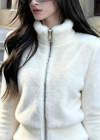 Beautifully Finished Coat in a Timeless Design