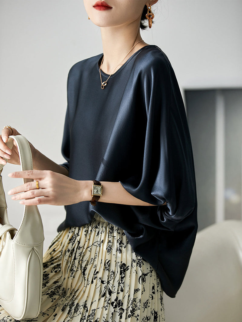 Effortlessly Elegant Top with a Timeless Design