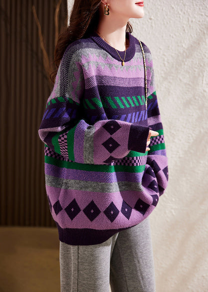 Classic Vintage Sweater with a Flattering Fit