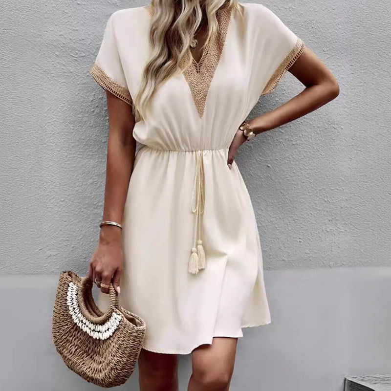 Beautifully Finished Dress in a Timeless Design