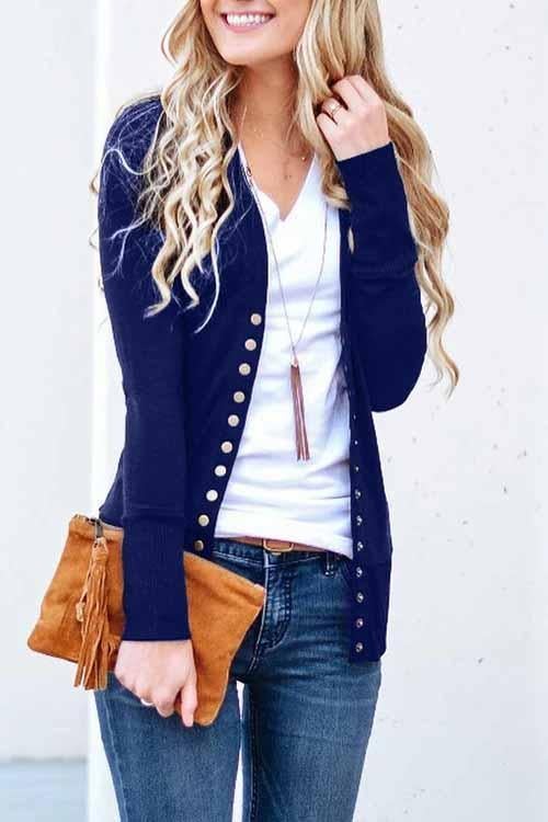 Well Tailored Cardigan with a Graceful Silhouette