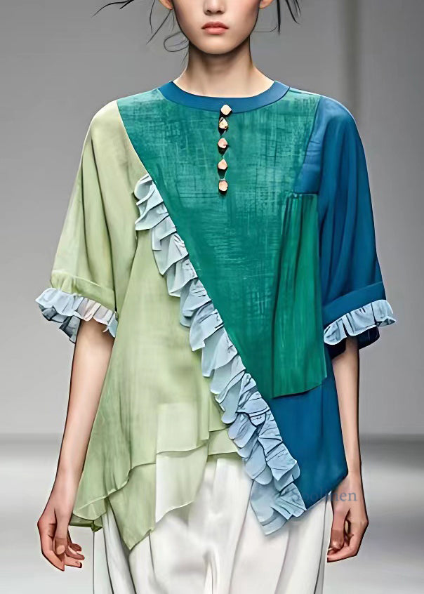 Effortlessly Elegant Top with a Timeless Design