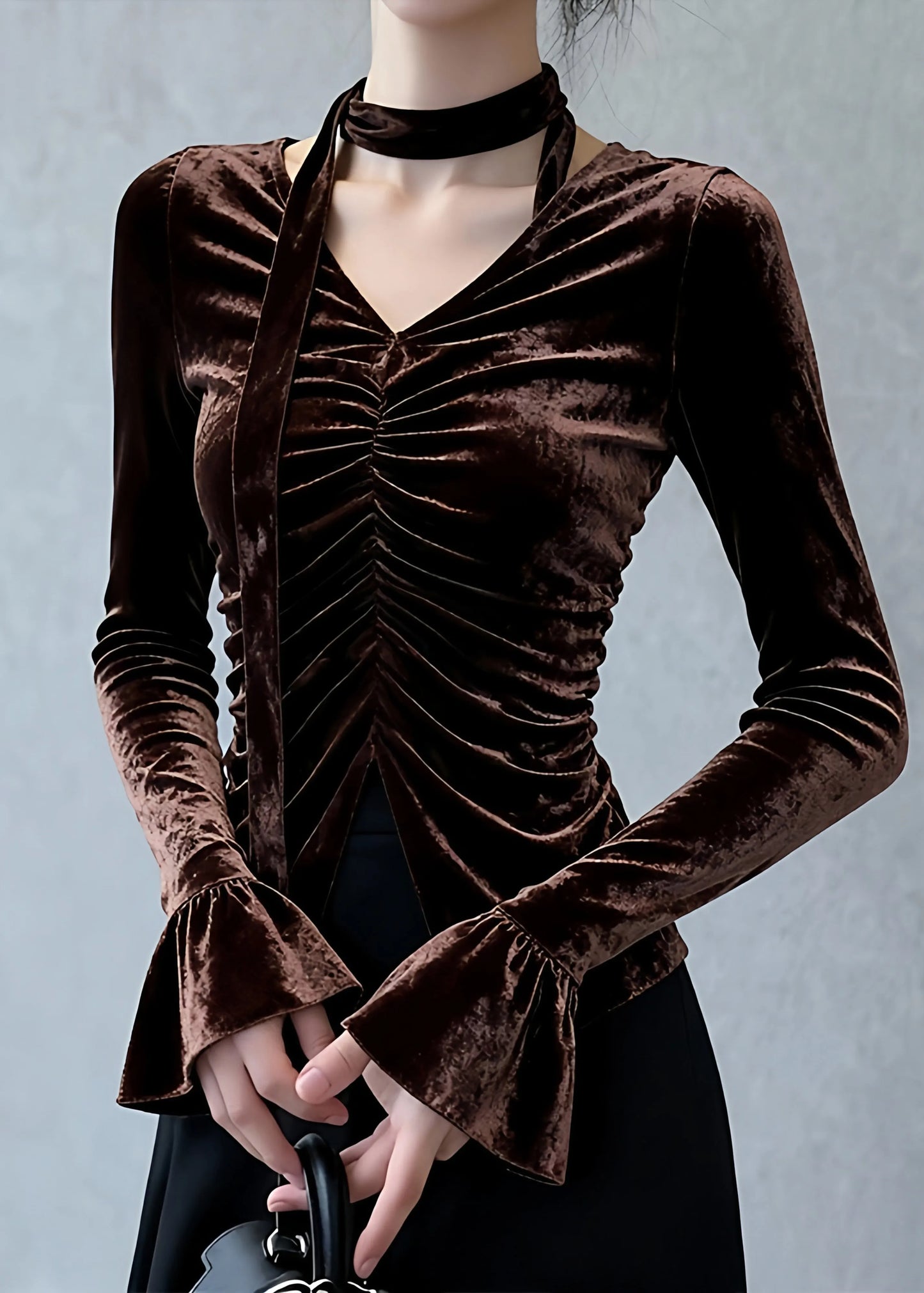 Beautifully Finished Top in a Timeless Design