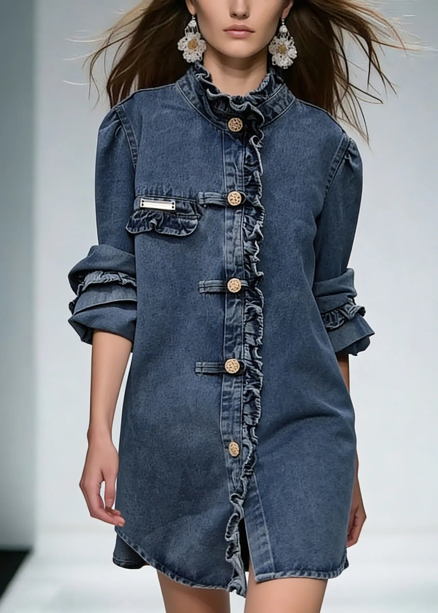 Beautifully Finished Coat in a Timeless Design