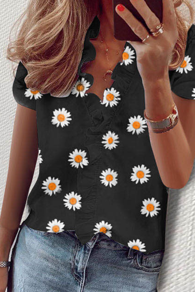 Elegantly Styled Top for Everyday Wear