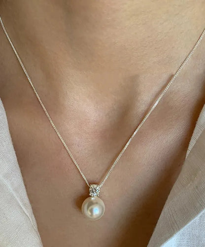 Romantic Silver Necklace for Special Moments
