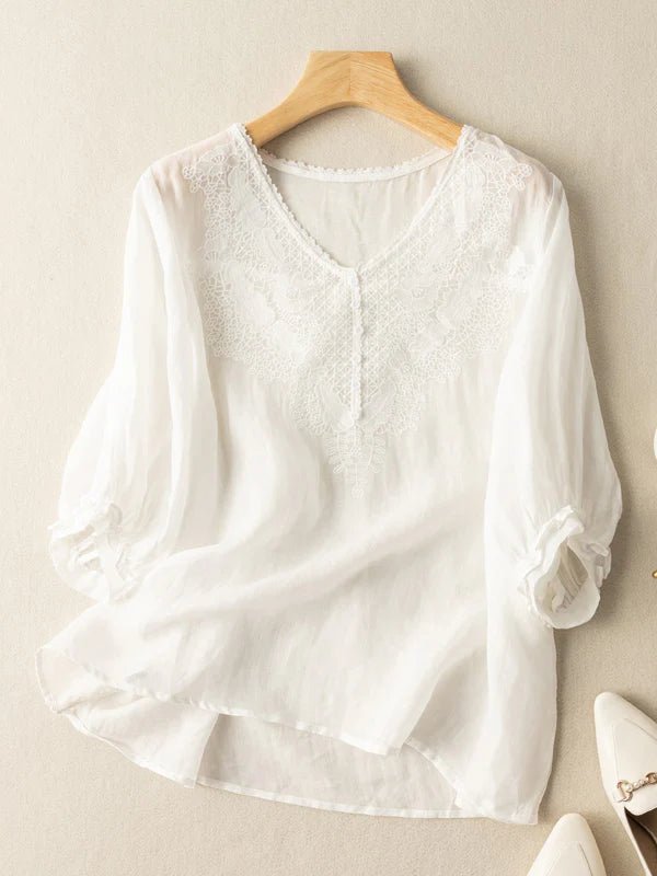 Well Tailored Top with a Graceful Silhouette