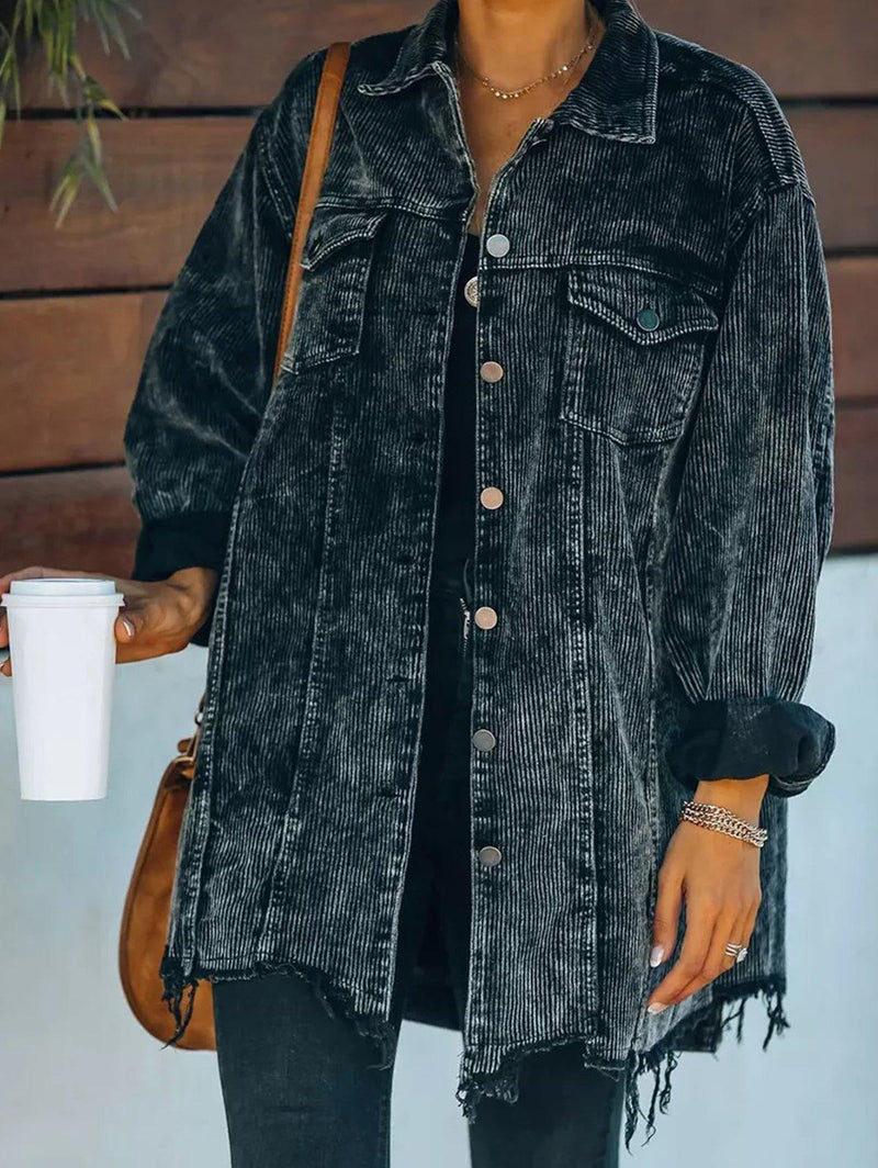 Well Tailored Jacket with a Graceful Silhouette
