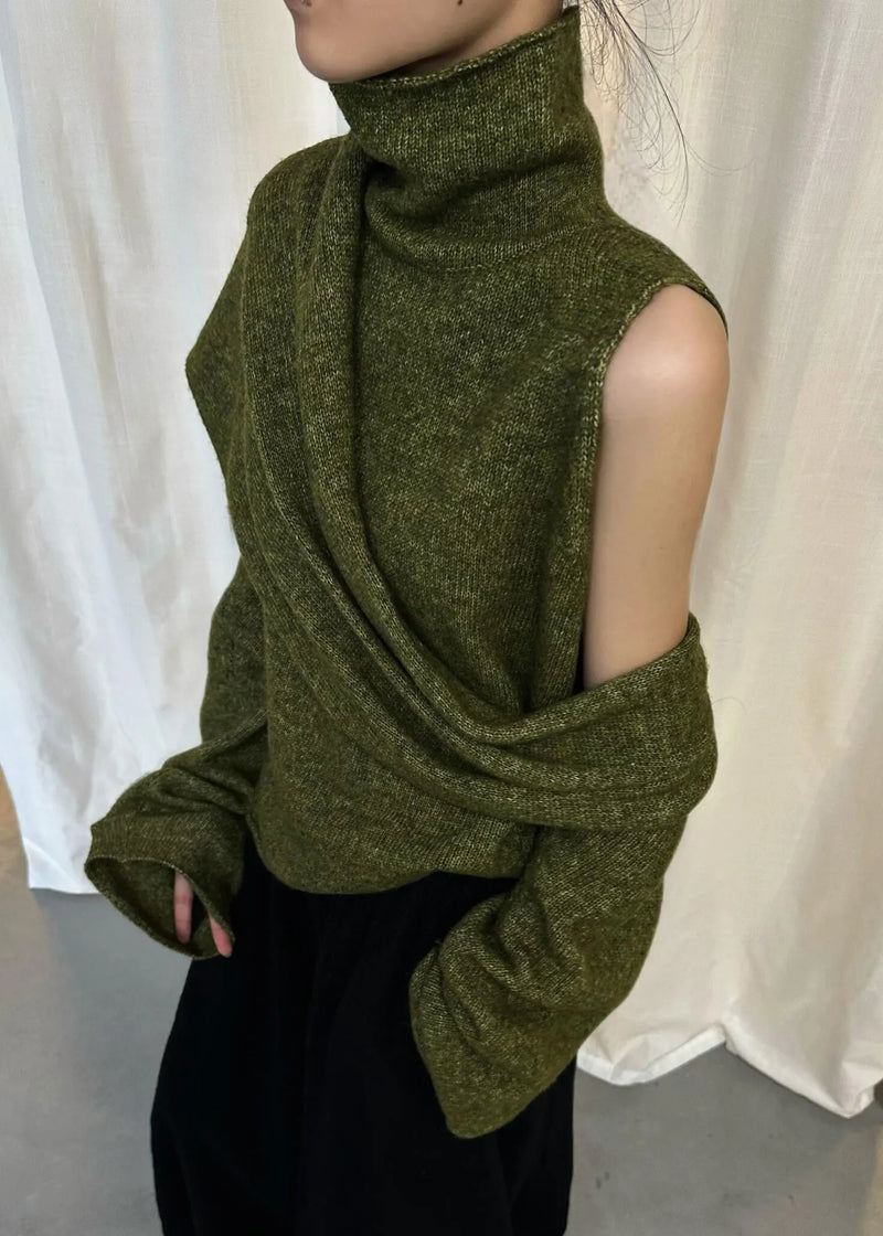 Beautifully Finished Sweater in a Timeless Design