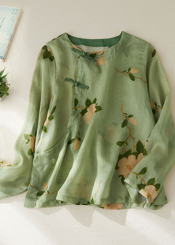 Polished Top with an Effortless Classic Look