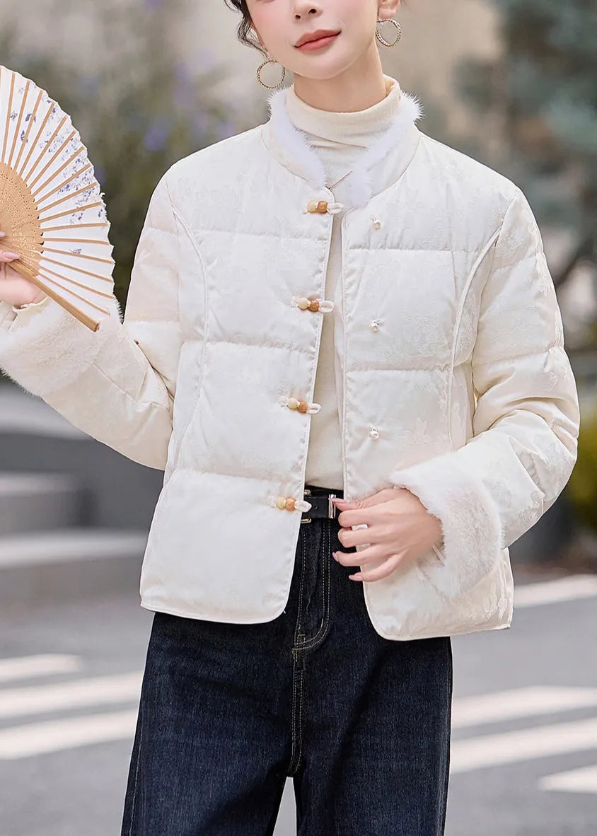 Sophisticated Coat with a Clean Classic Look