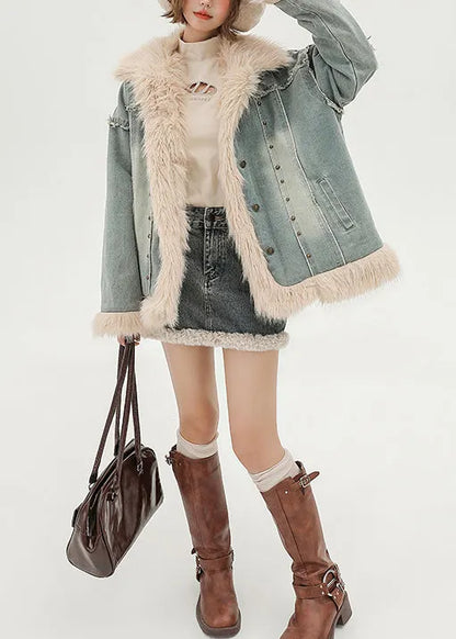 Classic Vintage & Enduringly Stylish Coat