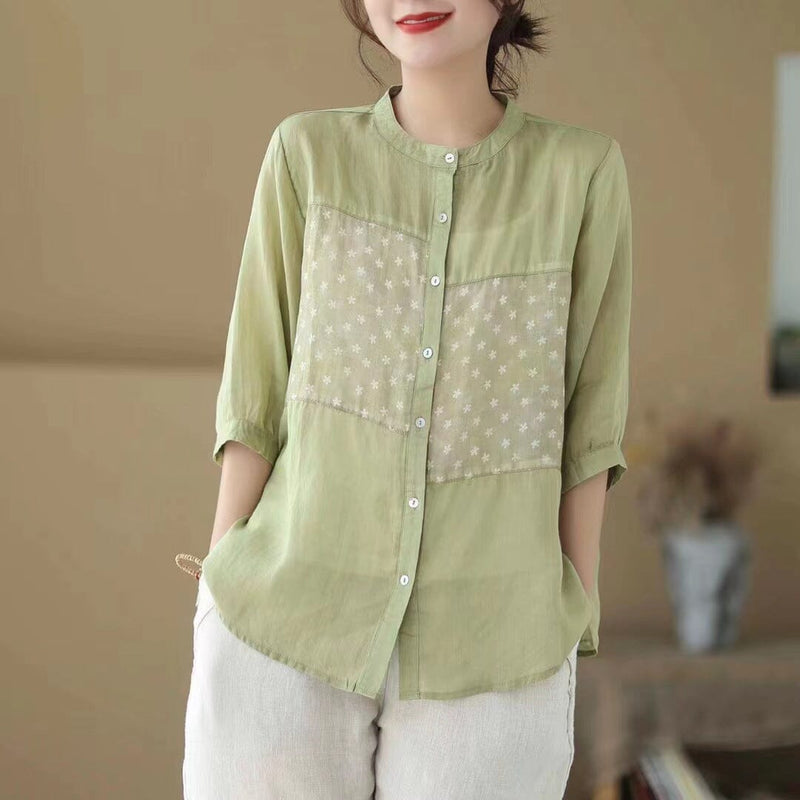 Sophisticated Blouse with a Clean Classic Look