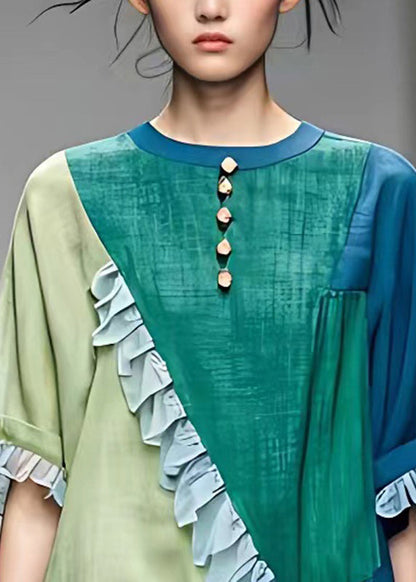 Effortlessly Elegant Top with a Timeless Design