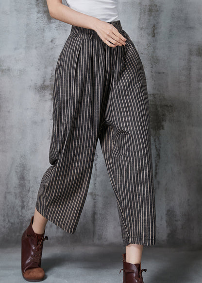 Effortlessly Elegant Pants with a Timeless Design