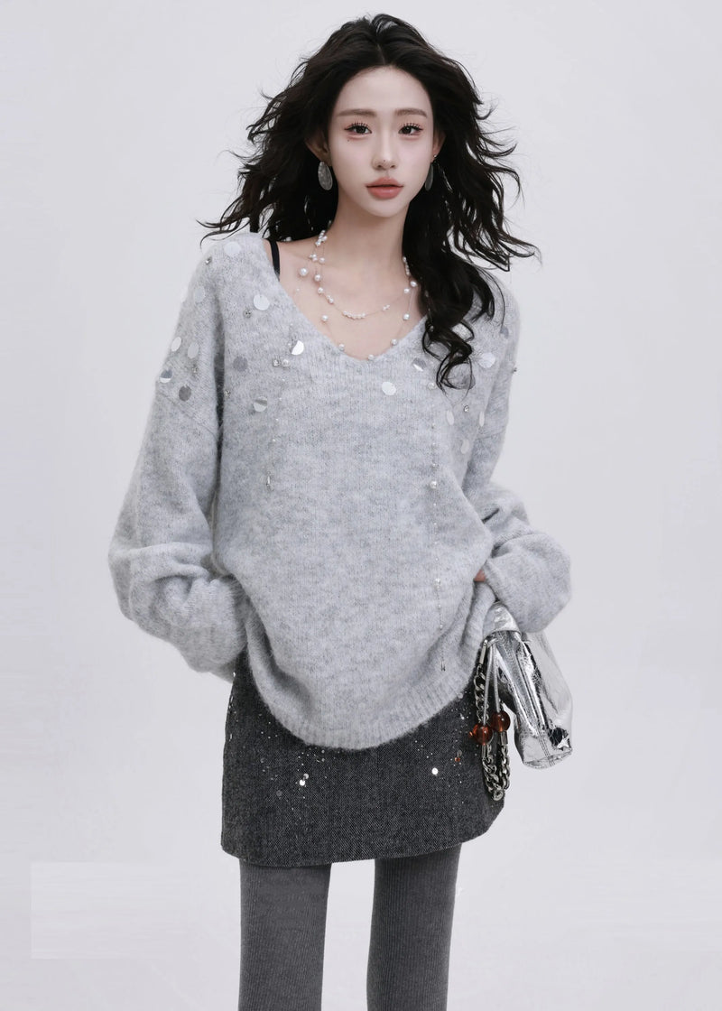 Well Tailored Sweater with a Graceful Silhouette
