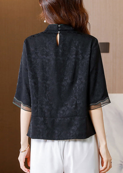 Effortlessly Elegant Shirt with a Timeless Design