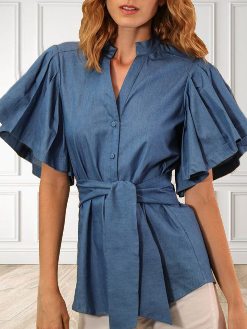 Classic Vintage Blouse with a Flattering Fit