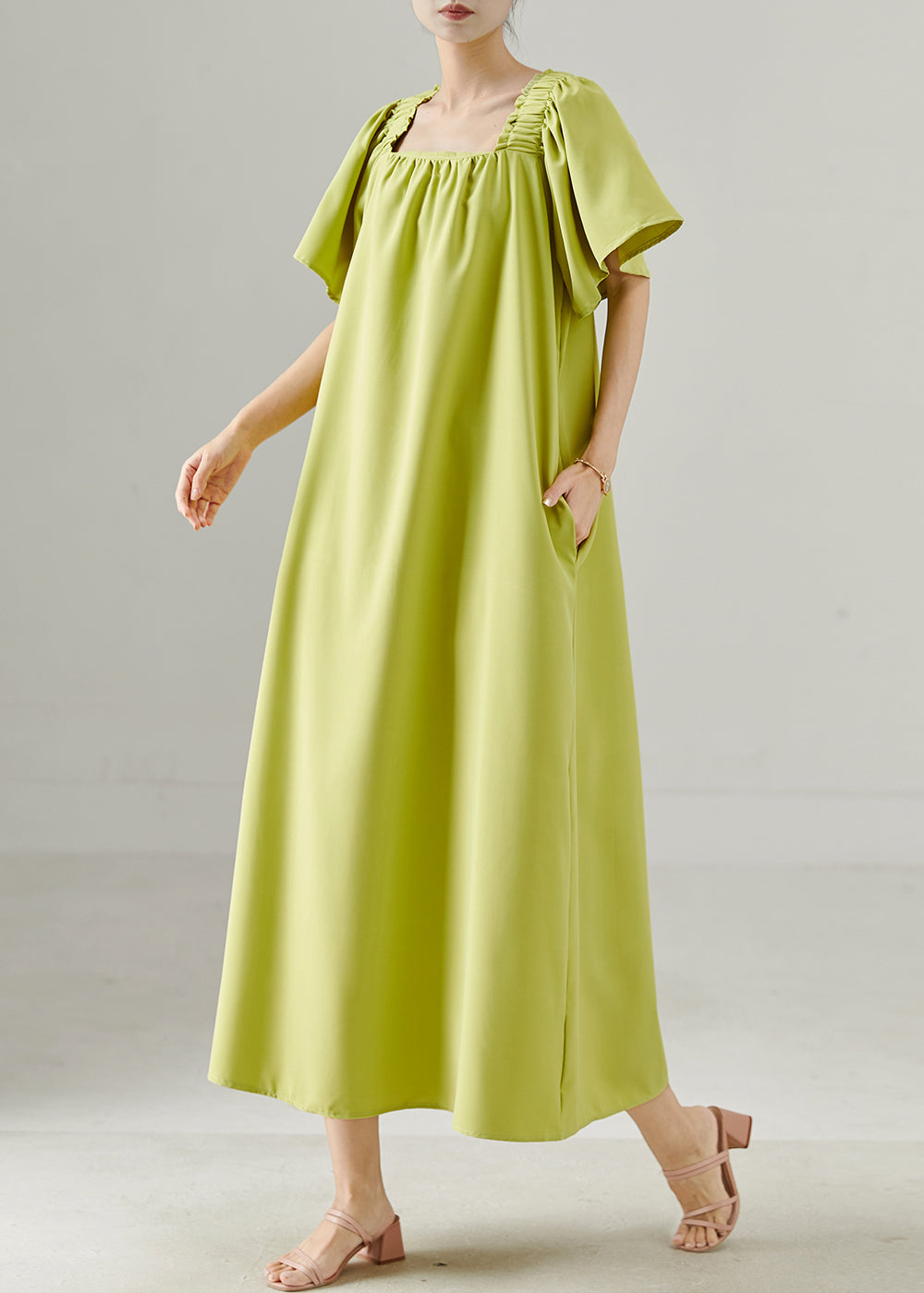 Sophisticated Dress with a Clean Classic Look
