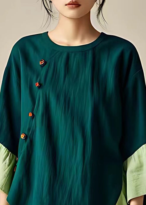Effortlessly Elegant Top with a Timeless Design