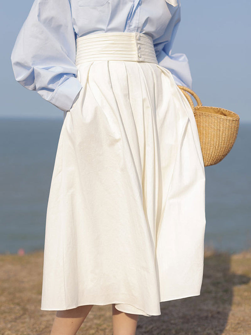 Effortlessly Elegant Garment with a Timeless Design