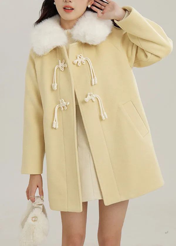 Well Tailored Coat with a Graceful Silhouette