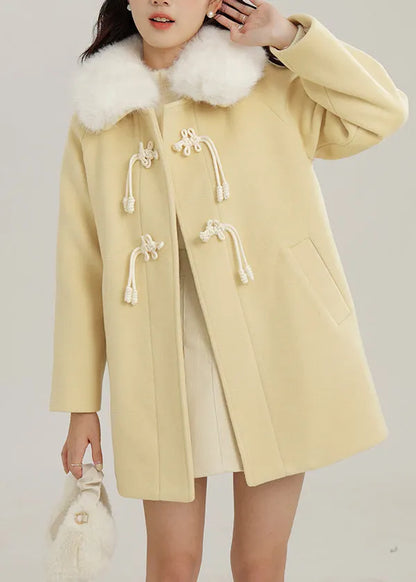 Well Tailored Coat with a Graceful Silhouette