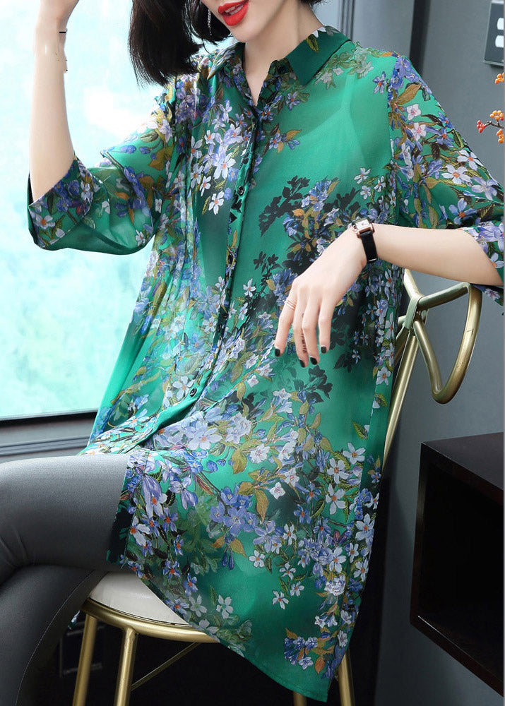 Classic Vintage Shirt with a Flattering Fit