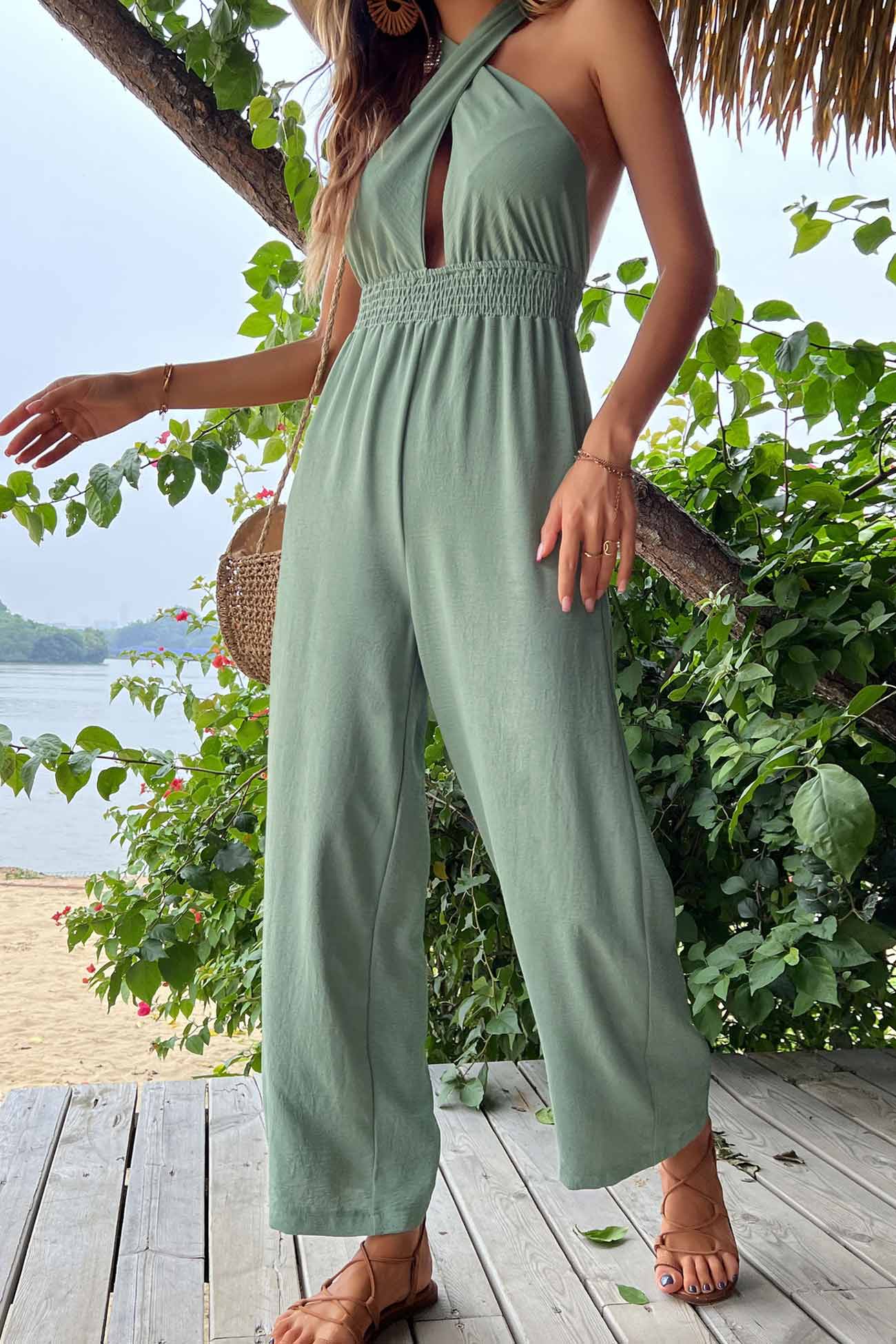 Sophisticated Garment with a Clean Classic Look