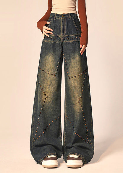 Effortlessly Elegant Pants with a Timeless Design