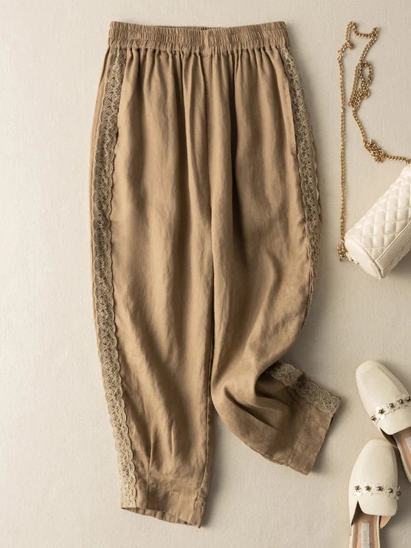 Effortlessly Elegant Pants with a Timeless Design