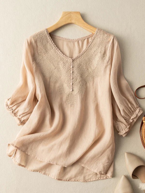Well Tailored Top with a Graceful Silhouette