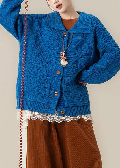 Beautifully Finished Coat in a Timeless Design