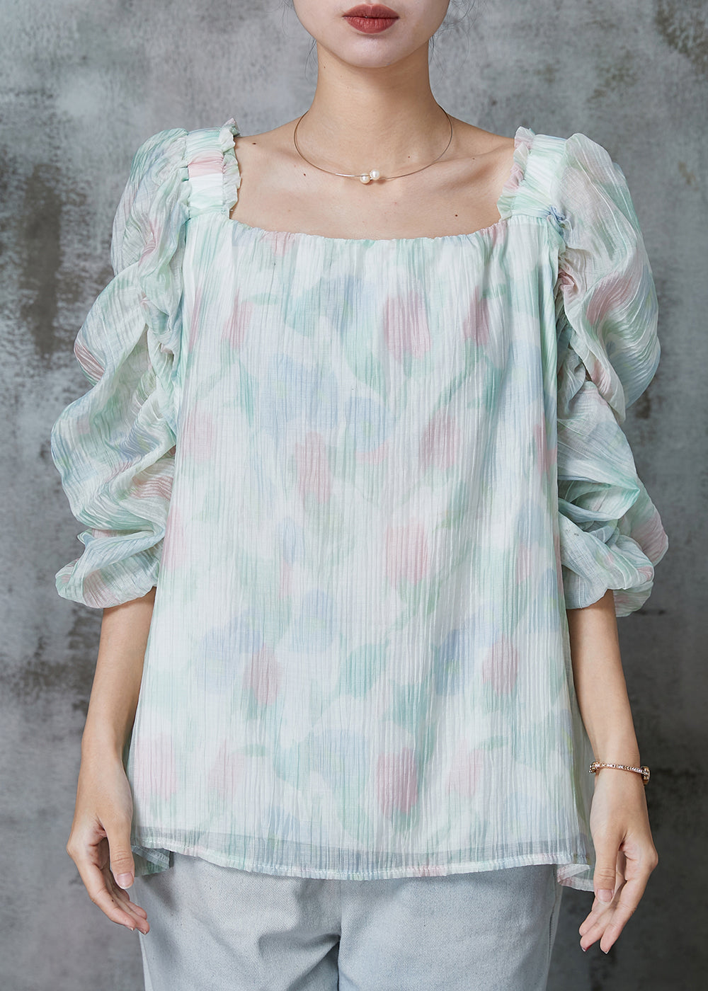 Sophisticated Blouse with a Clean Classic Look